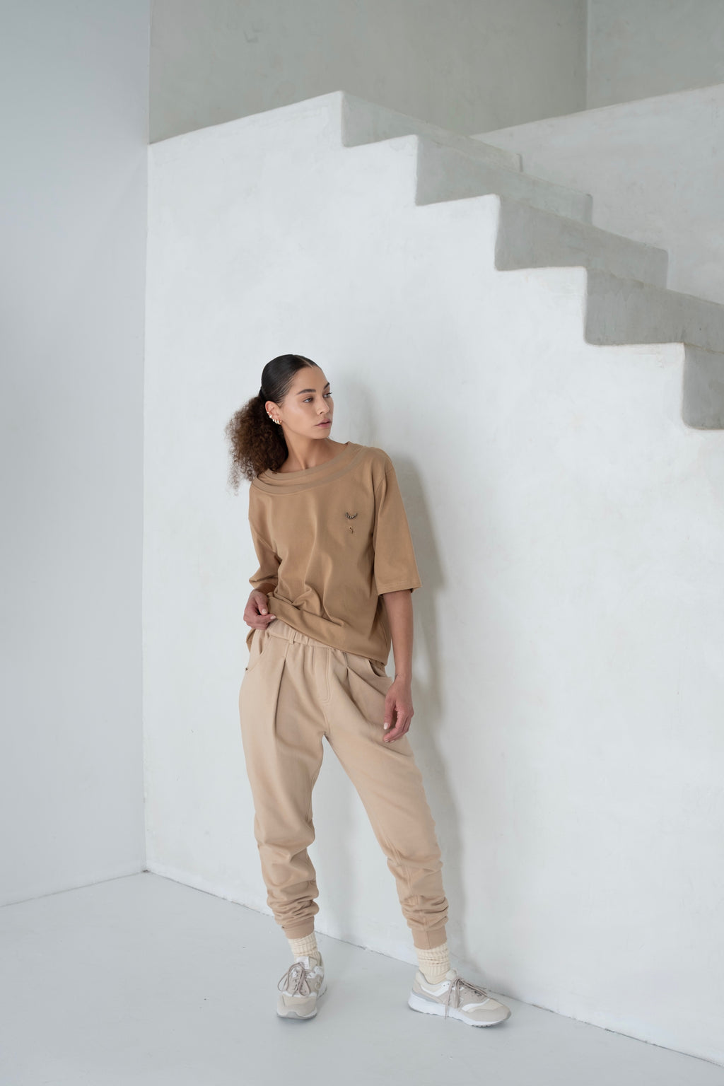 CAMEL DOUBLE COLLAR TEE