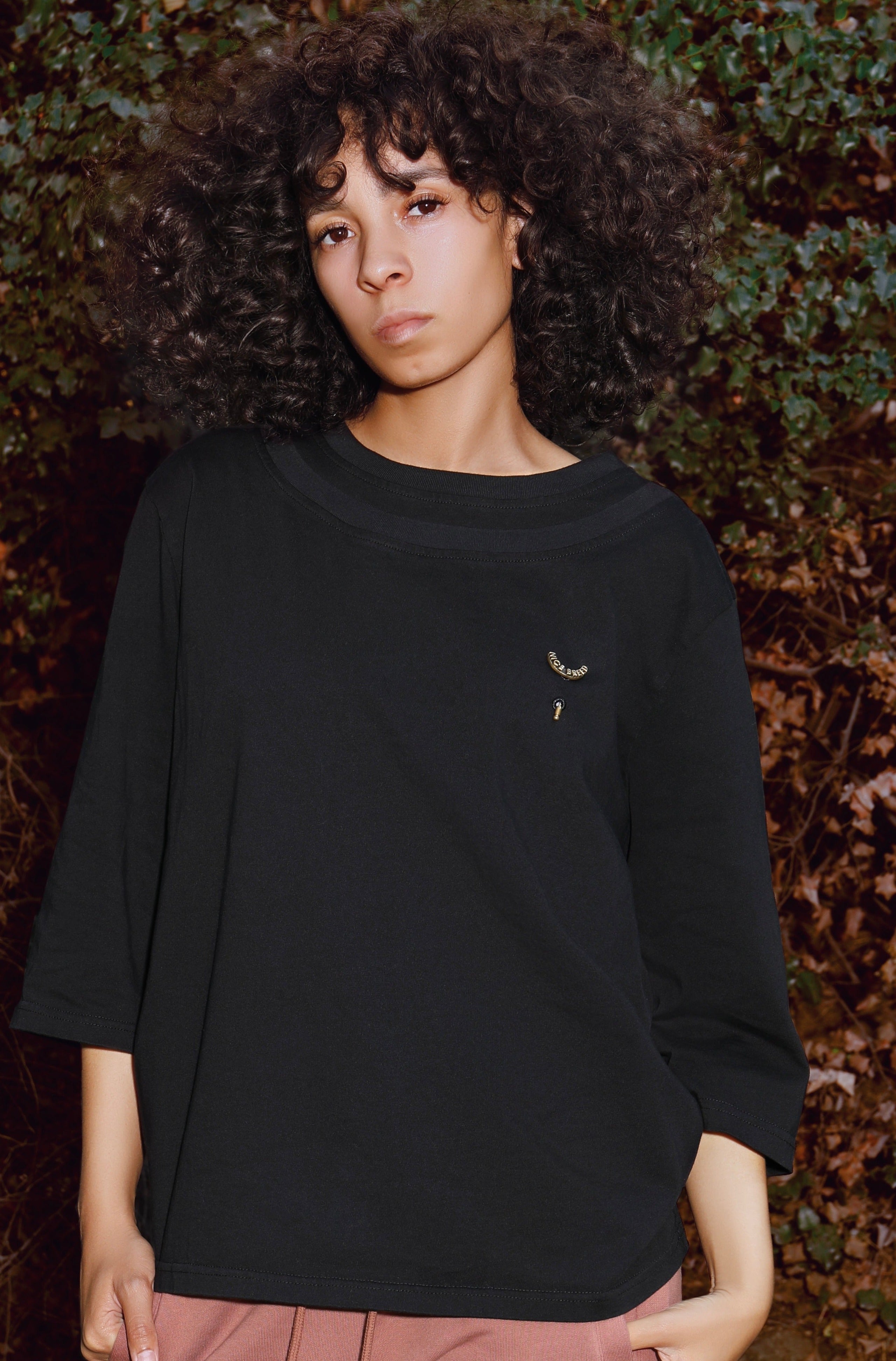 BLACK DOUBLE COLLAR TEE