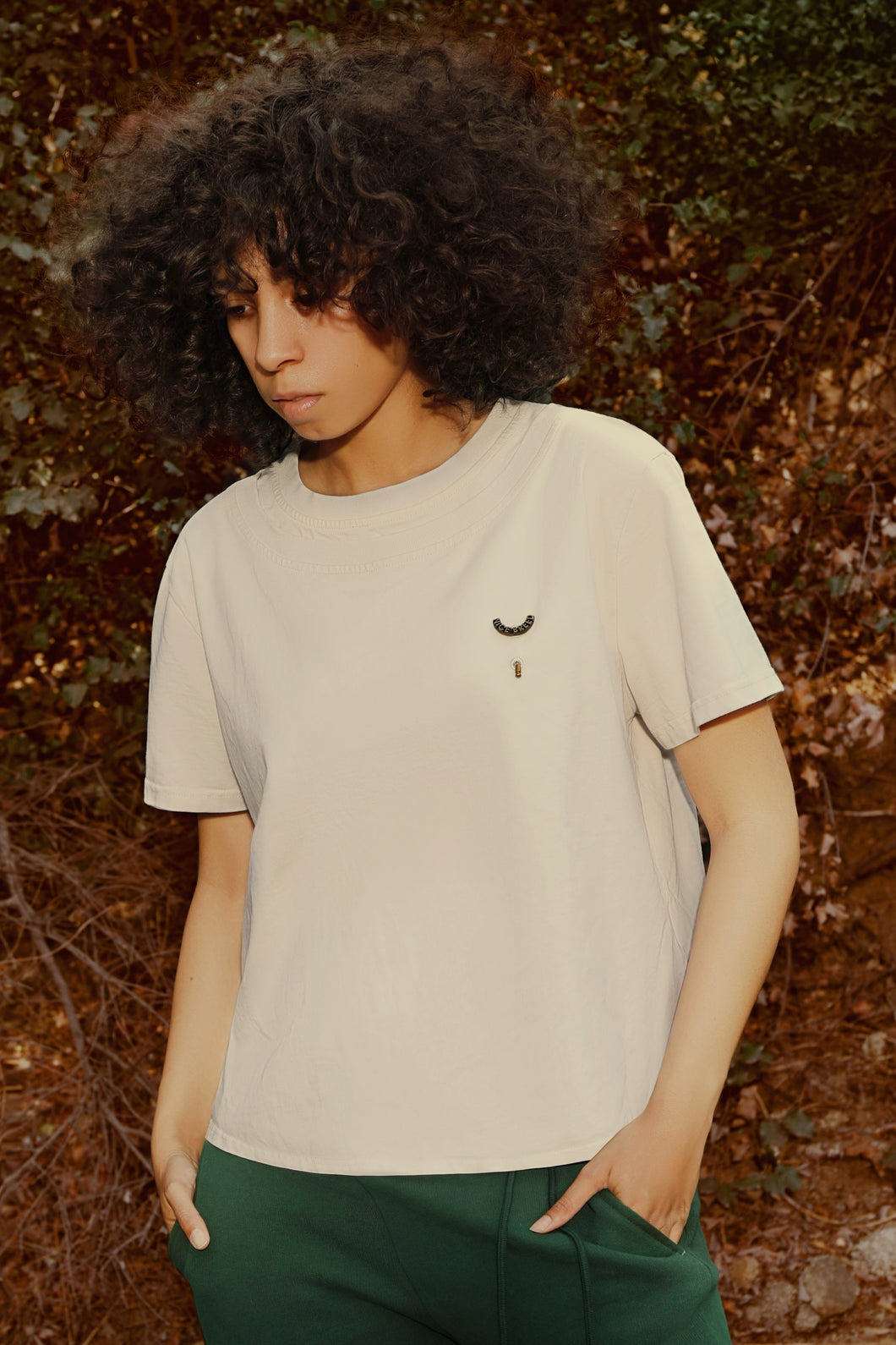 BONE DOUBLE COLLAR TEE