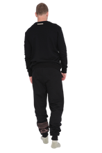Load image into Gallery viewer, SATIN POCKETS SWEATPANTS

