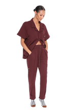 Load image into Gallery viewer, PLEATED DRAWSTRING PLUM SWEATPANTS
